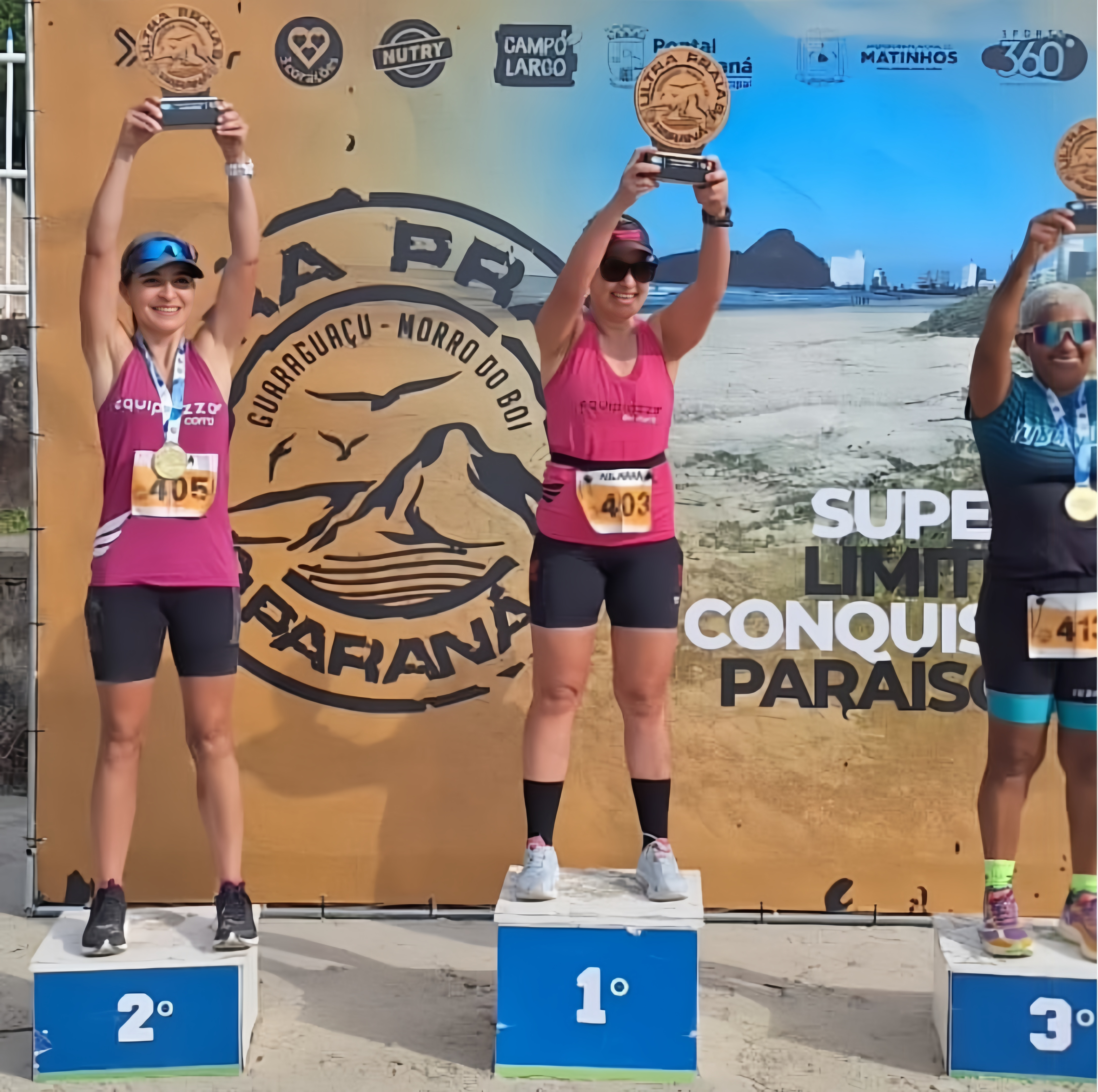 Mara with the Ultra das Praias trophy